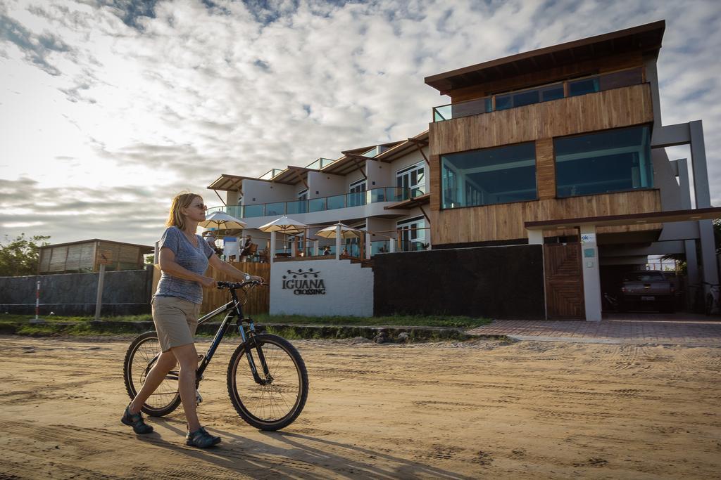 Iguana Crossing Boutique Hotel Puerto Villamil Exterior foto